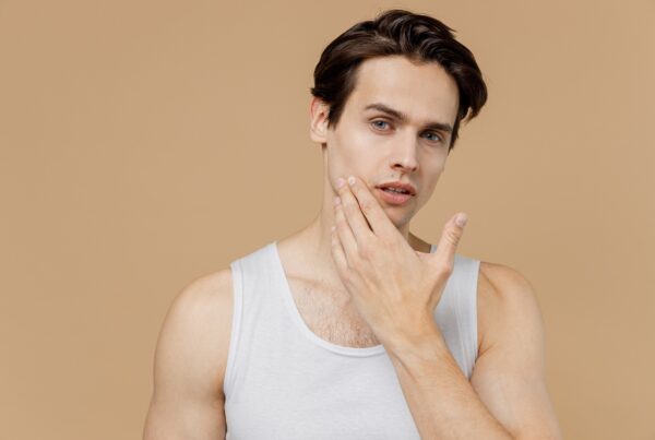 Czy mezoterapia działa lepiej na skórę suchą czy tłustą